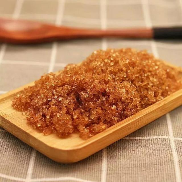 小雪后女人要多吃“3红3黑”，少吃2样，营养充足增强抵抗力