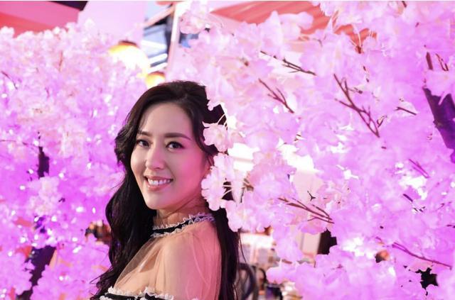 37岁TVB视后入行多年终获视后殊荣 感情至今依旧空白