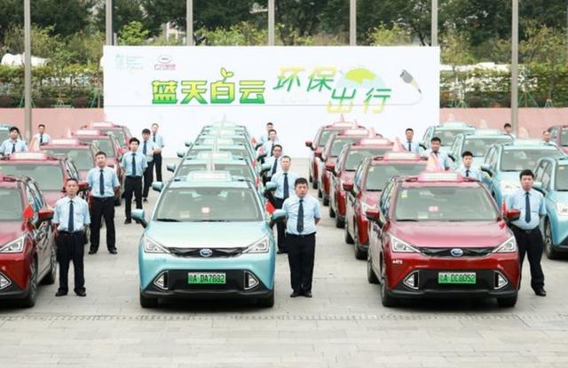 广东SUV出租车现状：乘客越坐越舒服，司机大批量转行