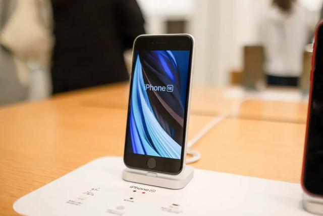 最便宜 5G iPhone 要来了，全面屏+新芯片