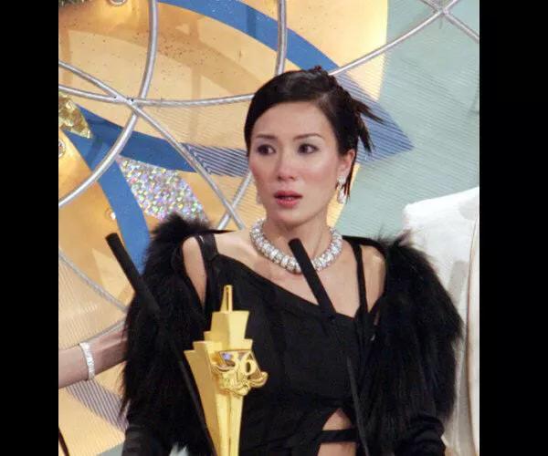 她们是TVB历届视后，哪一位最实至名归，而哪一位又最受质疑？