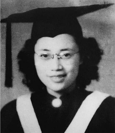 1982年,萧明华的骨灰被台湾老人带来北京,4天后葬入八宝山
