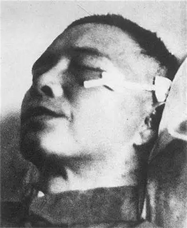 1946年蒋介石密令炸掉汪精卫墓，开棺尸体未腐，口袋有张3寸纸条