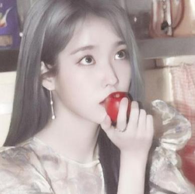 [微佳客转发朋友圈]，微信怎么添加第二个头像