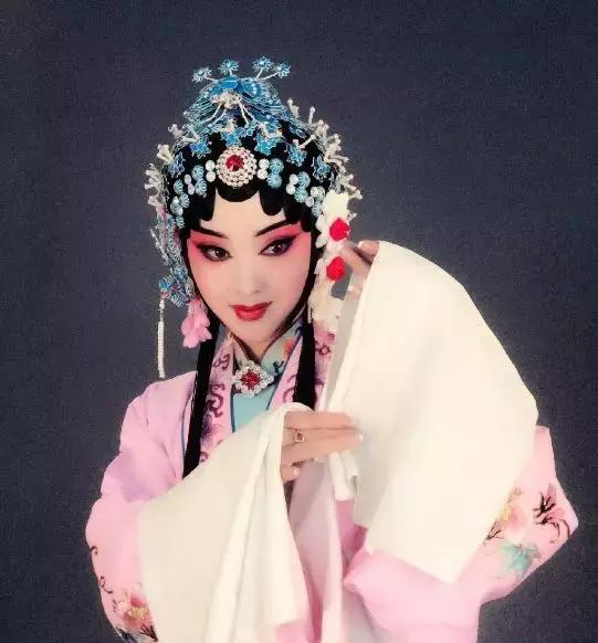 旦角化妆教学视频