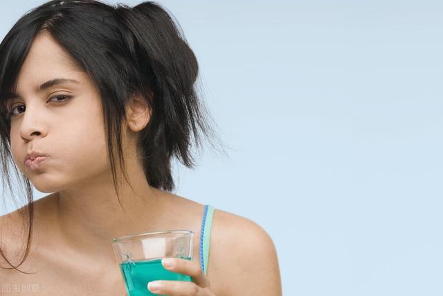 吞不下咽不进，老感觉喉咙有东西…「咽喉异物」到底是什么原因？