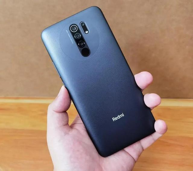 这几款几百元的手机，用个一两年不是问题，都是百元神机