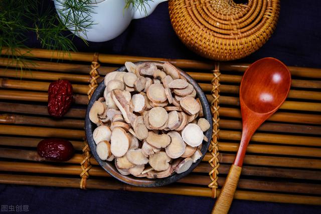 经常手脚冰凉是怎么回事？四味药送给你，疏肝解郁