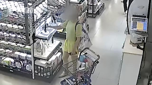 女硕士从金融行业辞职投身股市，输光积蓄后竟疯狂盗窃超市