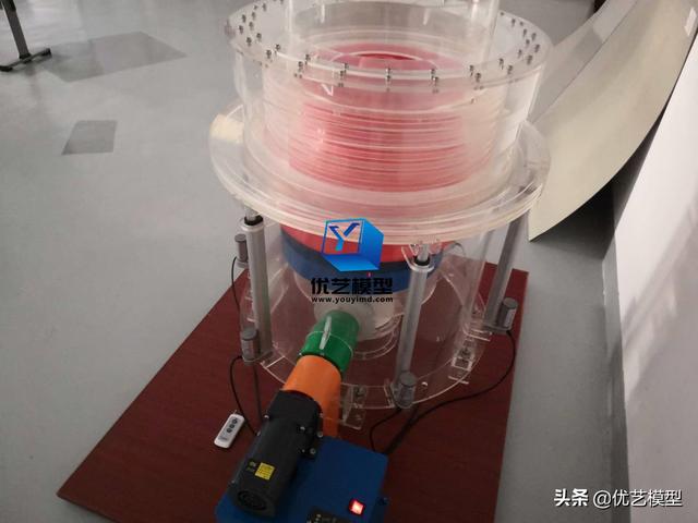 牛人破碎机模型
