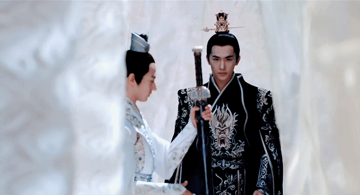 丑人不要再祸害古装了！能上美男榜的，只服这9位，个个剑眉星目