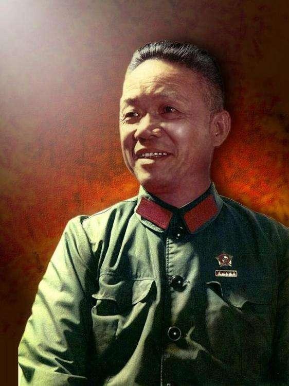 工程兵政治部副主任展征