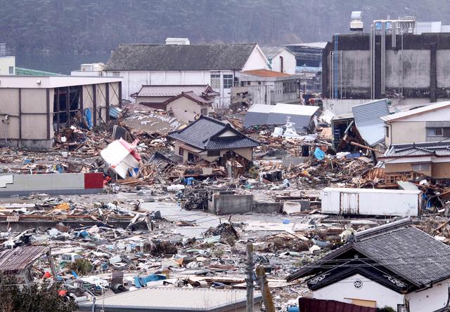 黄石火山爆发前兆 大地震突袭美国 海啸一触即发 日韩或被波及 全网搜