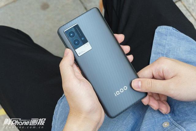 iQOO 8评测：有颜更有料！这款直屏旗舰不容低估-第5张图片-9158手机教程网
