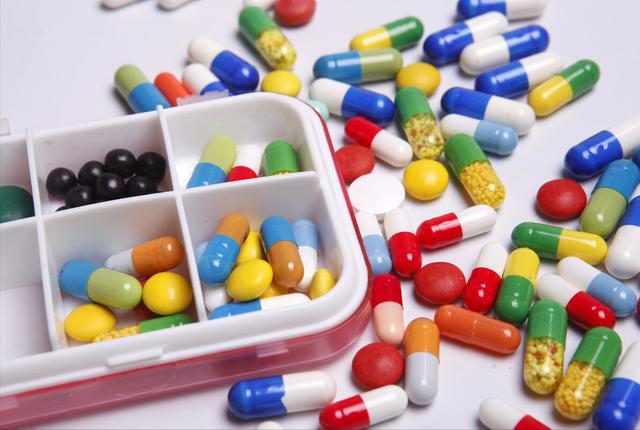 得了痛风最怕长出痛风石，该怎么避免呢？