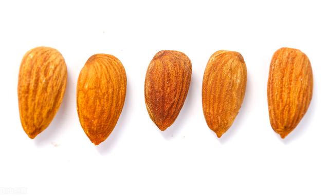 一周健康晚餐106：“大杏仁”的12项健康益处和5个食用注意事项