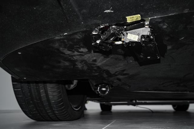 智己L7：高端中大型电动轿车，颜值和科技感都不错，约吗