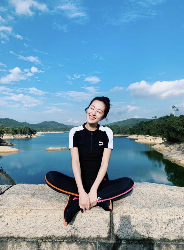 37岁TVB视后入行多年终获视后殊荣 感情至今依旧空白