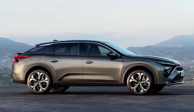 凡尔赛c5 X售价公布前 法系车真不行了 公布后 真香 全网搜