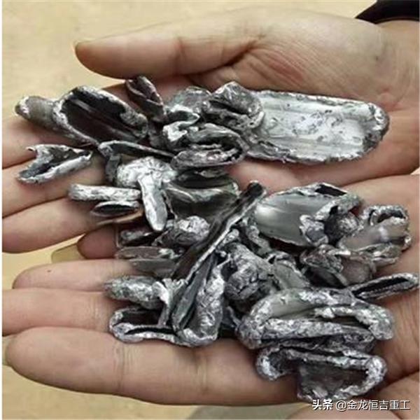 回旋式破碎机的工作原理