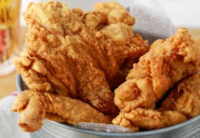 吃他汀类药物的朋友，若身体出现这3种情况，需及时停药