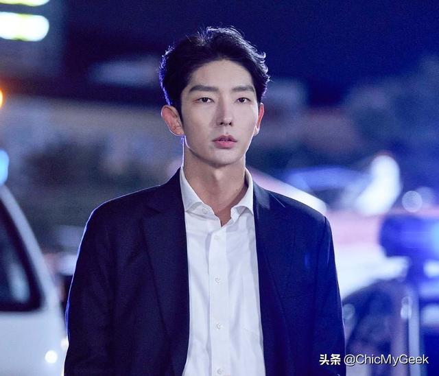 韩国影星李准基图片（韩国影星李准基图片大全）