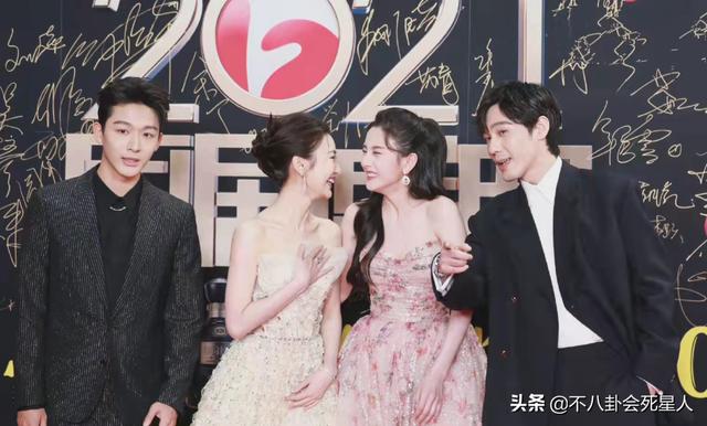 �й�Ů���ǵ���Χ��Ƭ(���º�̺���ͣ�ë��ͮ���繫��������Ծ����Ź��أ���������ʮ��)