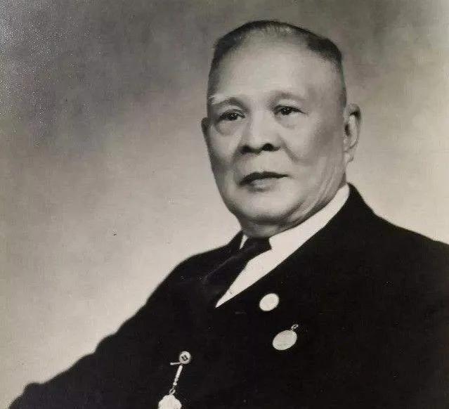 1911年洪门大哥倾尽家产支持革命，开国大典时周总理：抬上天安门