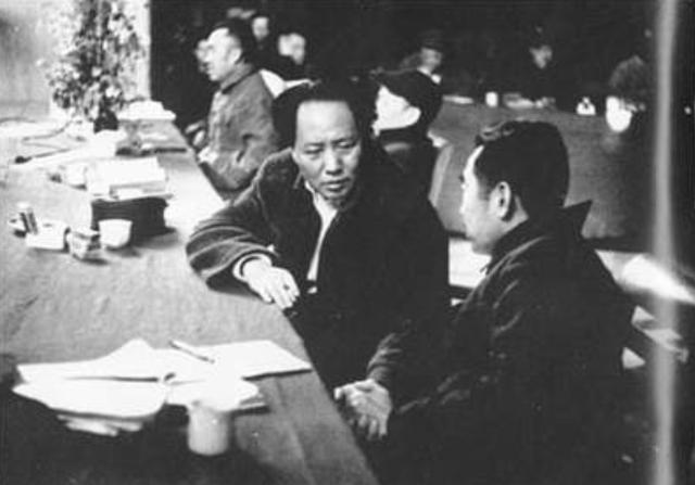 重庆谈判时期，戴季陶出言嘲讽毛主席，毛主席的回复引起一片掌声