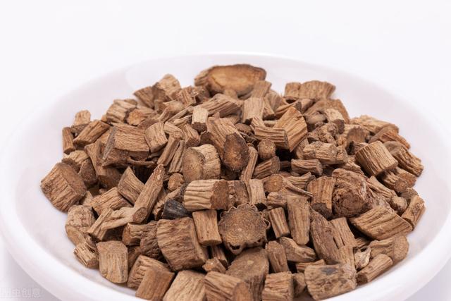 一入春，血压就高，手还发麻？分享一张经典名方，降血压，治手麻