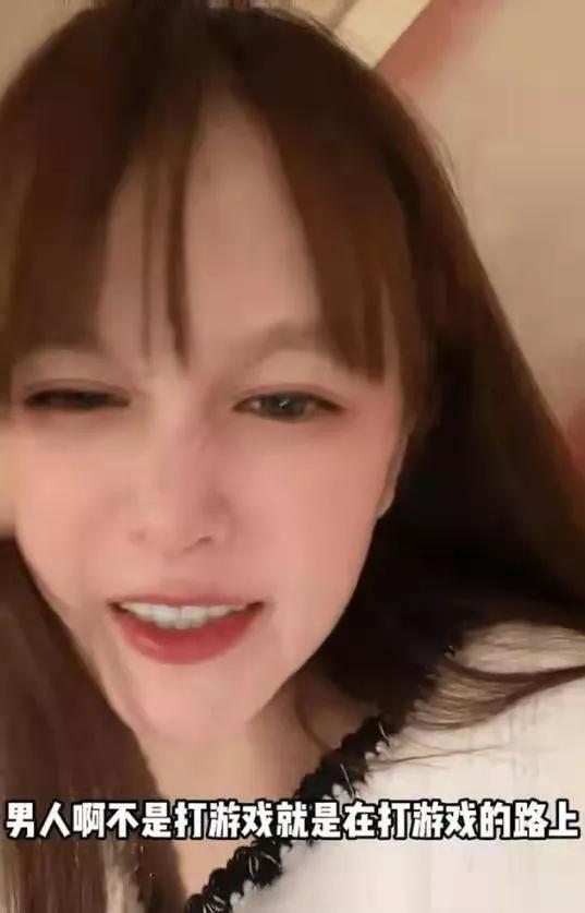 赵本山女儿球球跟男友分手，为男友花销二千万，找男友要听父母话