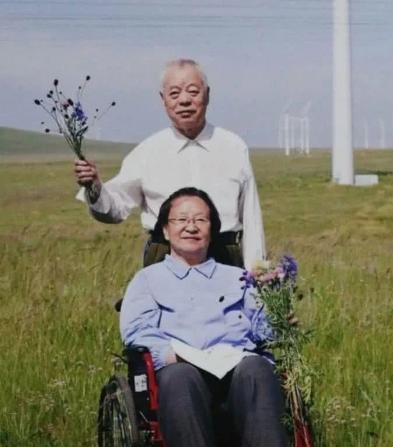 72年李讷离婚，毛主席得知其中原因后，落泪：讷娃的婚事太草率了