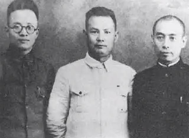 1948年，一位老者塞给周恩来一张字条：先武攻天津，后文取北平