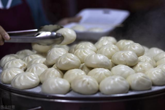 小宝爱吃豆沙包，你的宝宝喜欢吗？