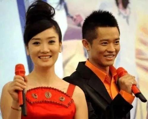 拼搏14年，被2年婚姻击溃，玖月奇迹的结局印证了凤凰传奇多清醒