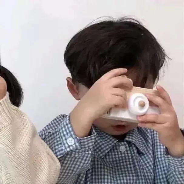 萌娃情侣头像,萌娃嘟嘴情侣头像?