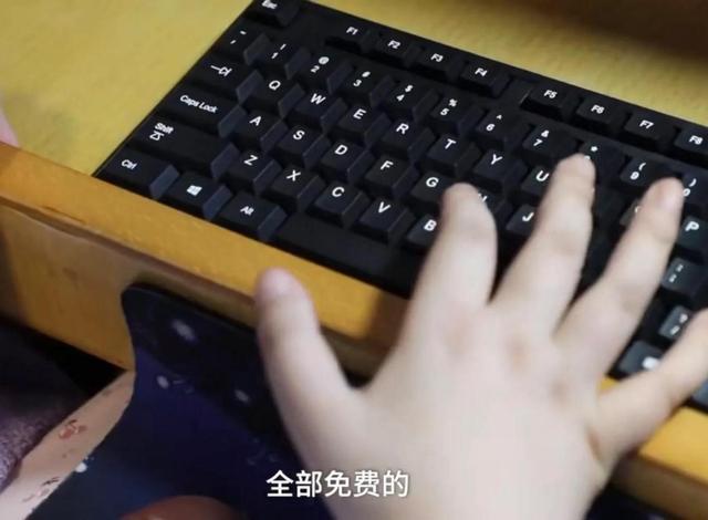 女博士王磊：30岁怀孕后瘫痪，生子后被丈夫抛弃，8年后逆风翻盘