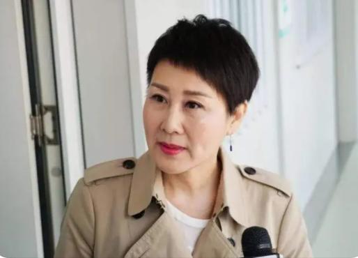 不会短道速滑的不是好演员？张凯丽的完美人生也曾险些留下污点