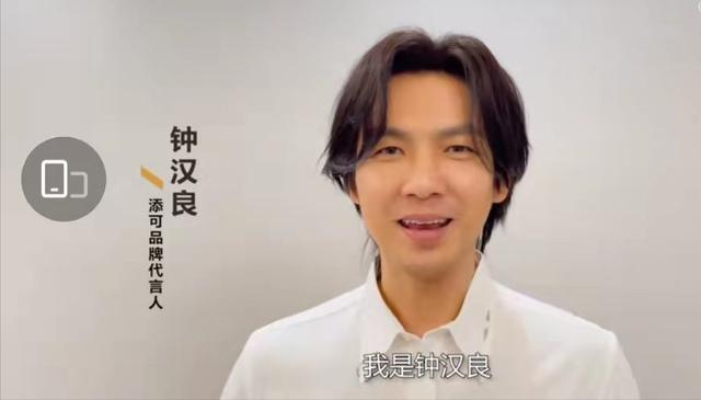 "不老男神"都假的，满脸皱纹、发黄出油，生图揭露"人间真实"