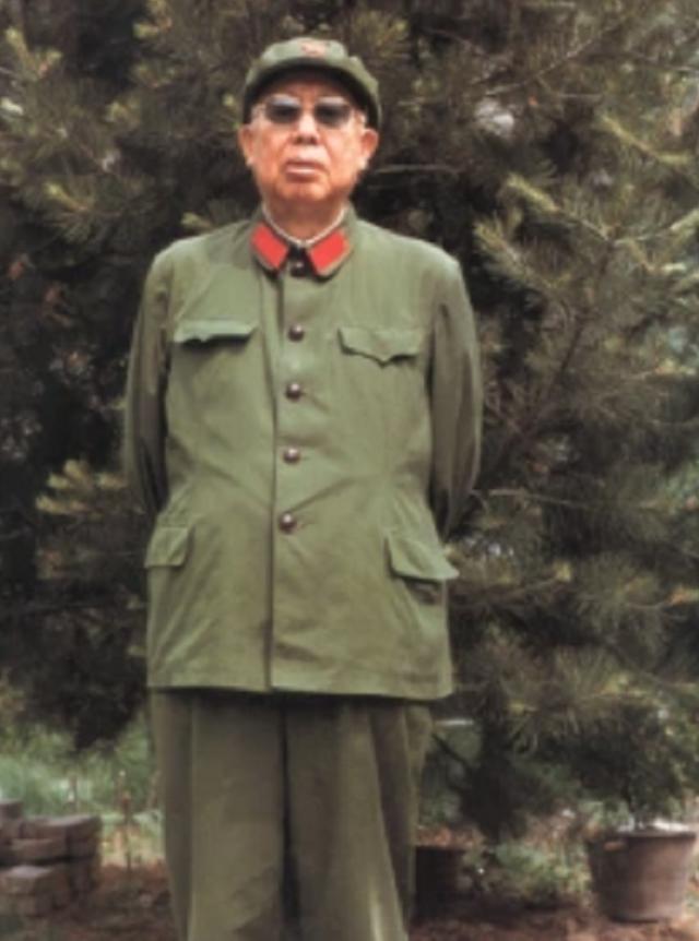 1983年，王平向中央提出退休请求，邓小平拒绝：现在还不到时机