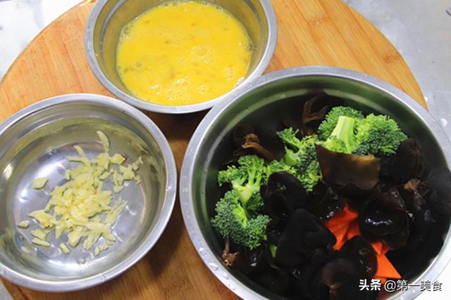 硒被称为“长寿元素”！建议中老年：宁不吃肉，也要吃5种高硒菜