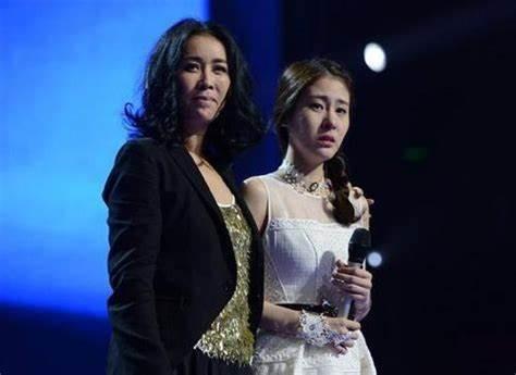 张碧晨：30岁当单亲妈妈，我与张杰是清白的，与谢娜是好姐妹