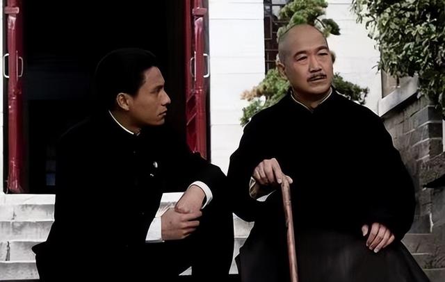 蒋介石得知岸英牺牲后，避开宋美龄，深夜与蒋经国一番谈话