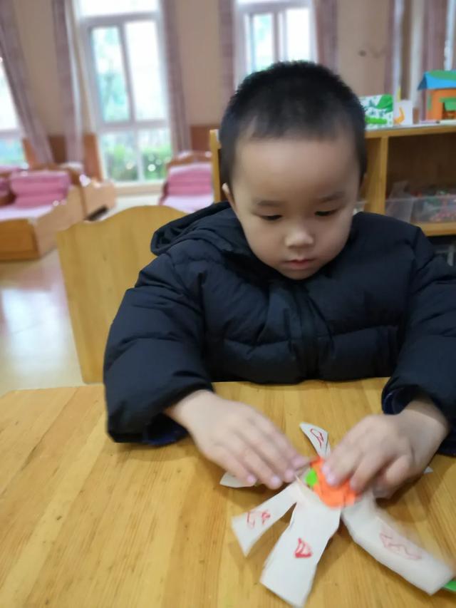 【校园动态】拾贰月Shi |小一班——“童趣风车里”创客课程故事