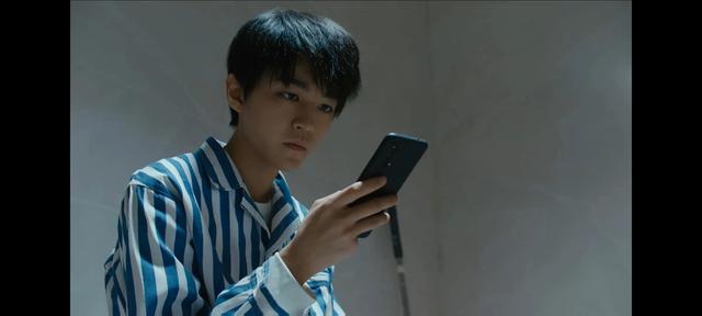 重生之门小王同学的手机大家有注意到吗？