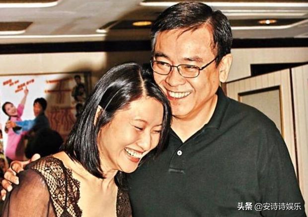 东升义太可笑了！和老婆18年认识丁克，61岁却偷偷和小三生孩子。
(图30)