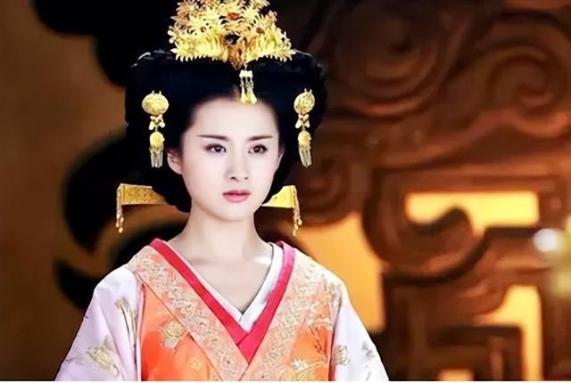 汉武帝临终前，看了一眼爱妃，叹息道：太美了，赐死吧