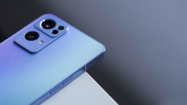 OPPO Reno7Pro该不该选择看看参数的客观评价就知道