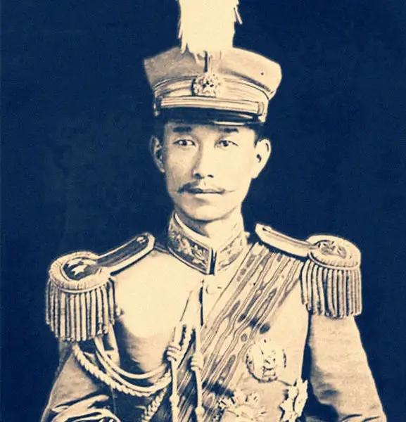 “云南王”卢汉晚年：捐光房产，1974年病逝前，家人提了一项请求