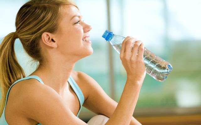 多喝水多走路，不一定是养生，或许是在伤害身体？